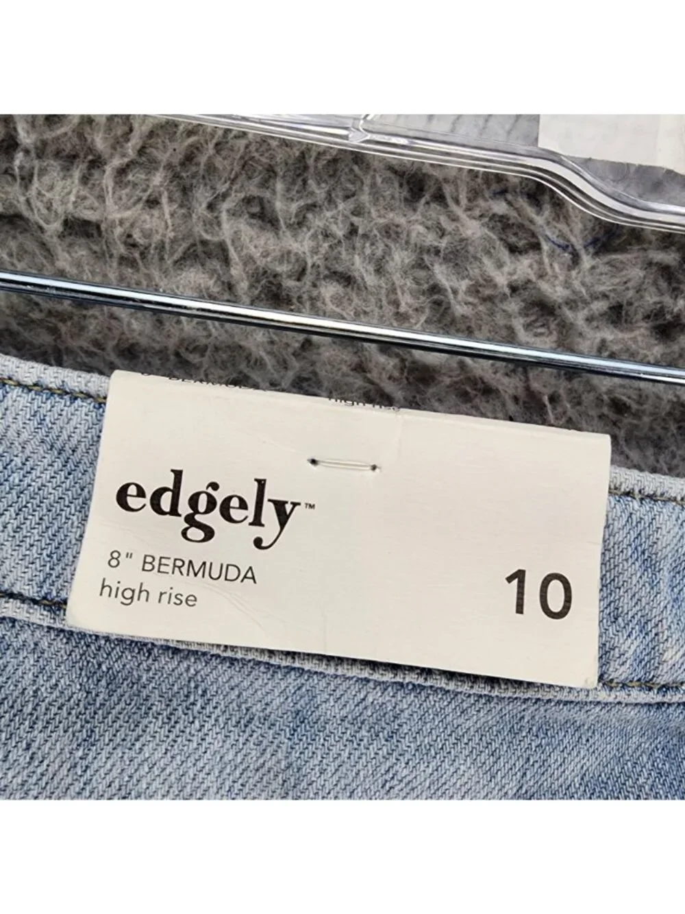 Maurices Shorts Womens 10 Edgely Blue Distressed Cotton Denim Cut Off *NWT*